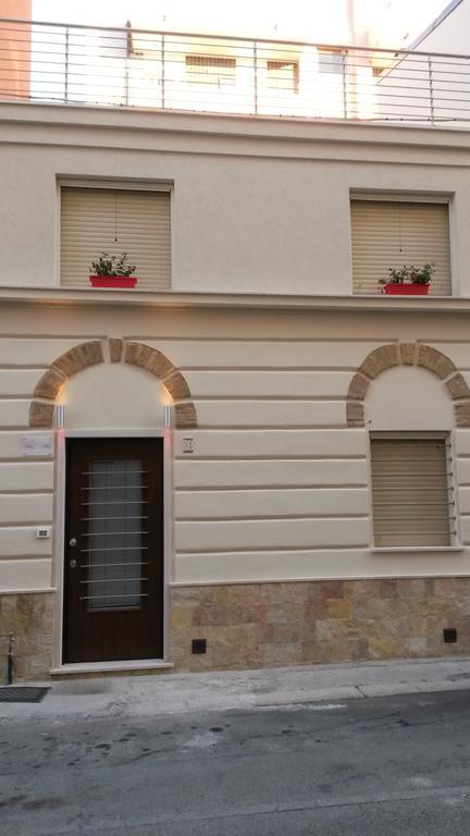 Rosemary Charming Rooms Термоли Экстерьер фото